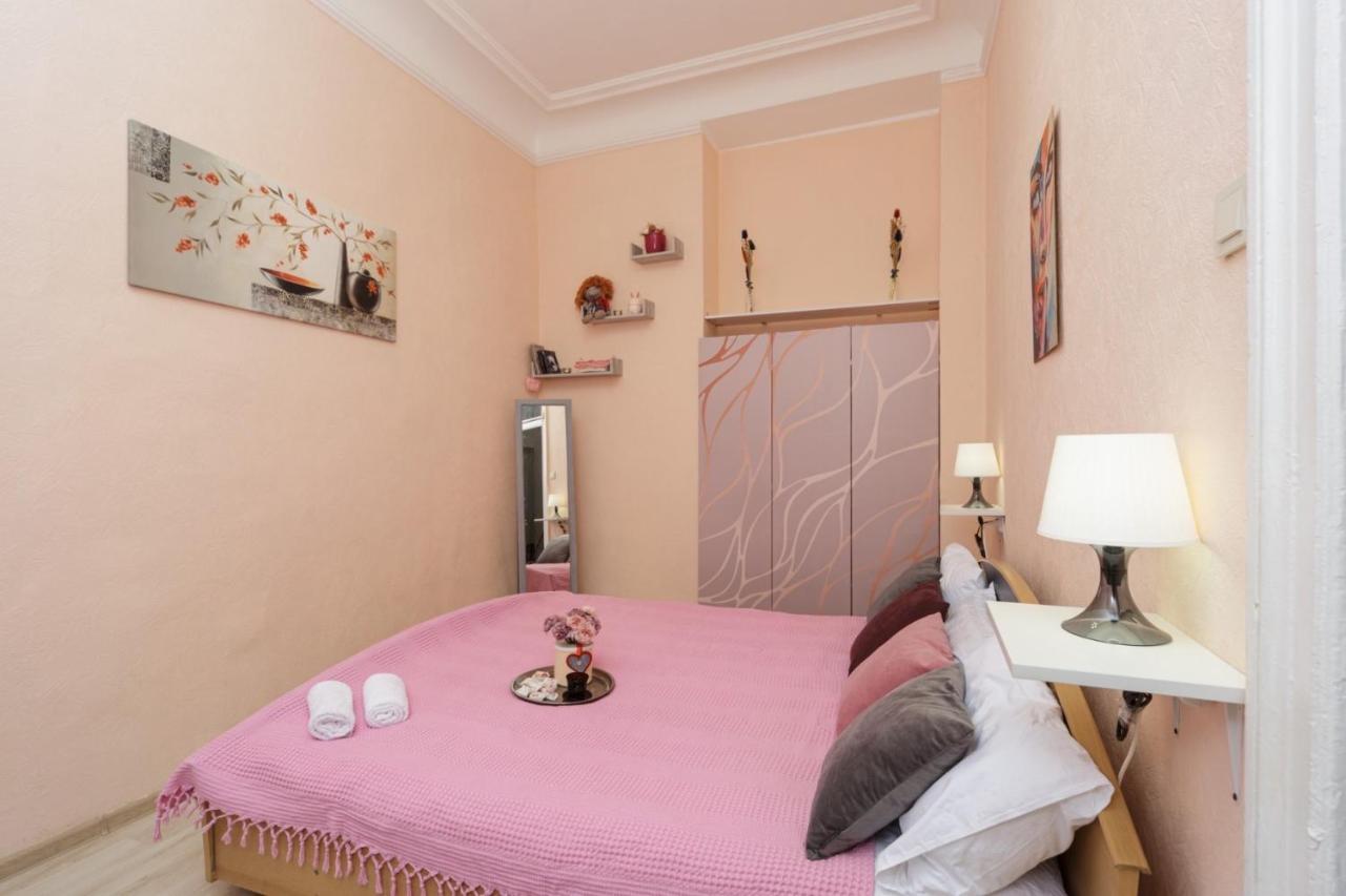 Comfortable Apartment In The Very Center Of Odessa Exterior foto